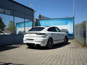 PORSCHE Cayenne Coupé GTS Burm3D 18Wege HA Chrono Approv