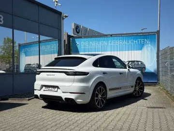 PORSCHE Cayenne Coupé GTS Burm3D 18Wege HA Chrono Approv