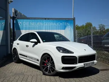 PORSCHE Cayenne Coupé GTS Burm3D 18Wege HA Chrono Approv