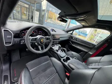 PORSCHE Cayenne Coupé GTS Burm3D 18Wege HA Chrono Approv