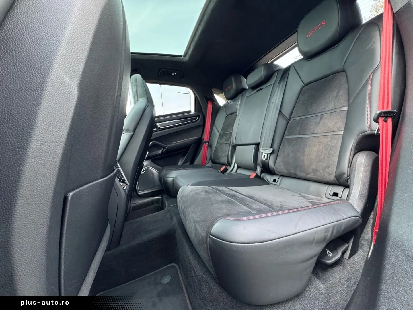 PORSCHE Cayenne Coupé GTS Burm3D 18Wege HA Chrono Approv