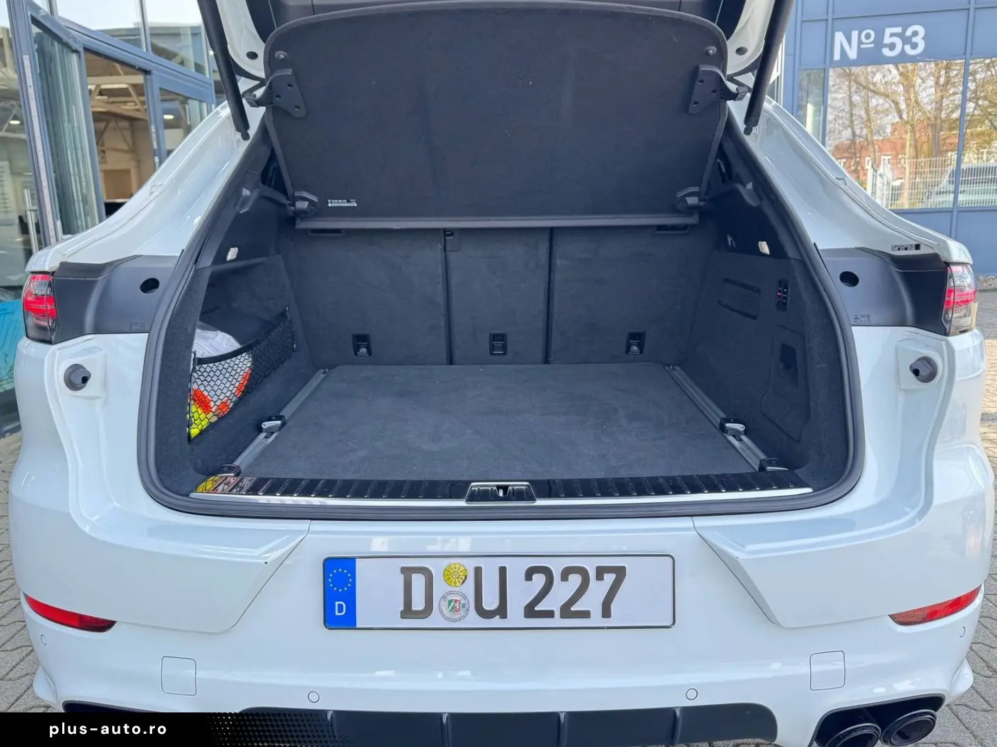PORSCHE Cayenne Coupé GTS Burm3D 18Wege HA Chrono Approv