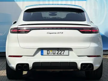 PORSCHE Cayenne Coupé GTS Burm3D 18Wege HA Chrono Approv