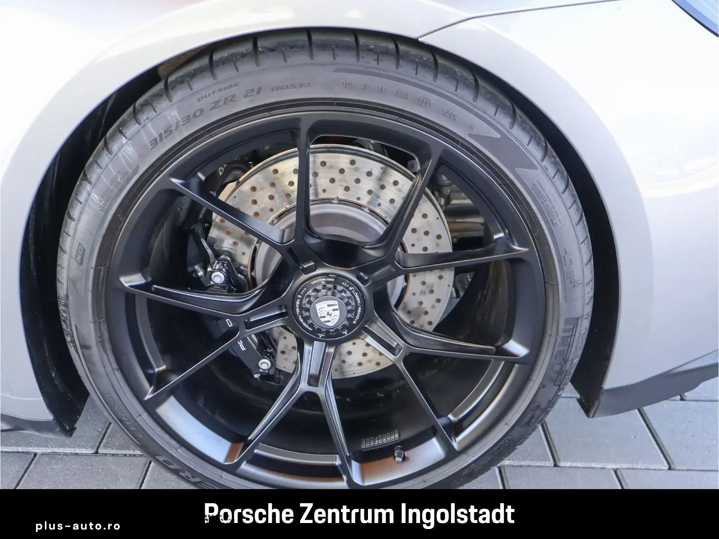 PORSCHE 992 (911) GT3 mit Touring-Paket Liftsystem  Chro