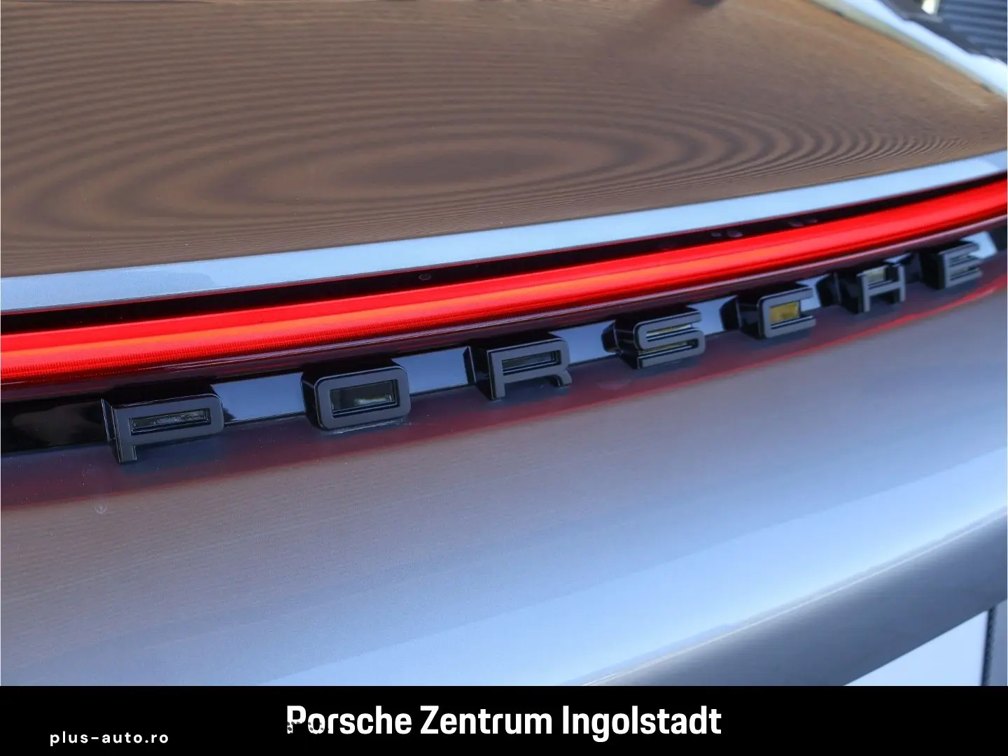 PORSCHE 992 (911) GT3 mit Touring-Paket Liftsystem  Chro