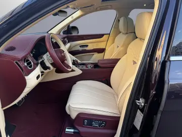 BENTLEY Bentayga  AZURE V8 - MY25