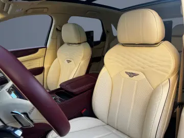 BENTLEY Bentayga  AZURE V8 - MY25