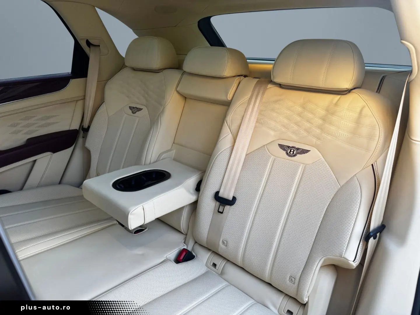 BENTLEY Bentayga  AZURE V8 - MY25
