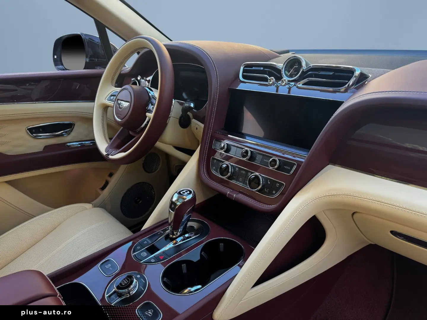 BENTLEY Bentayga  AZURE V8 - MY25
