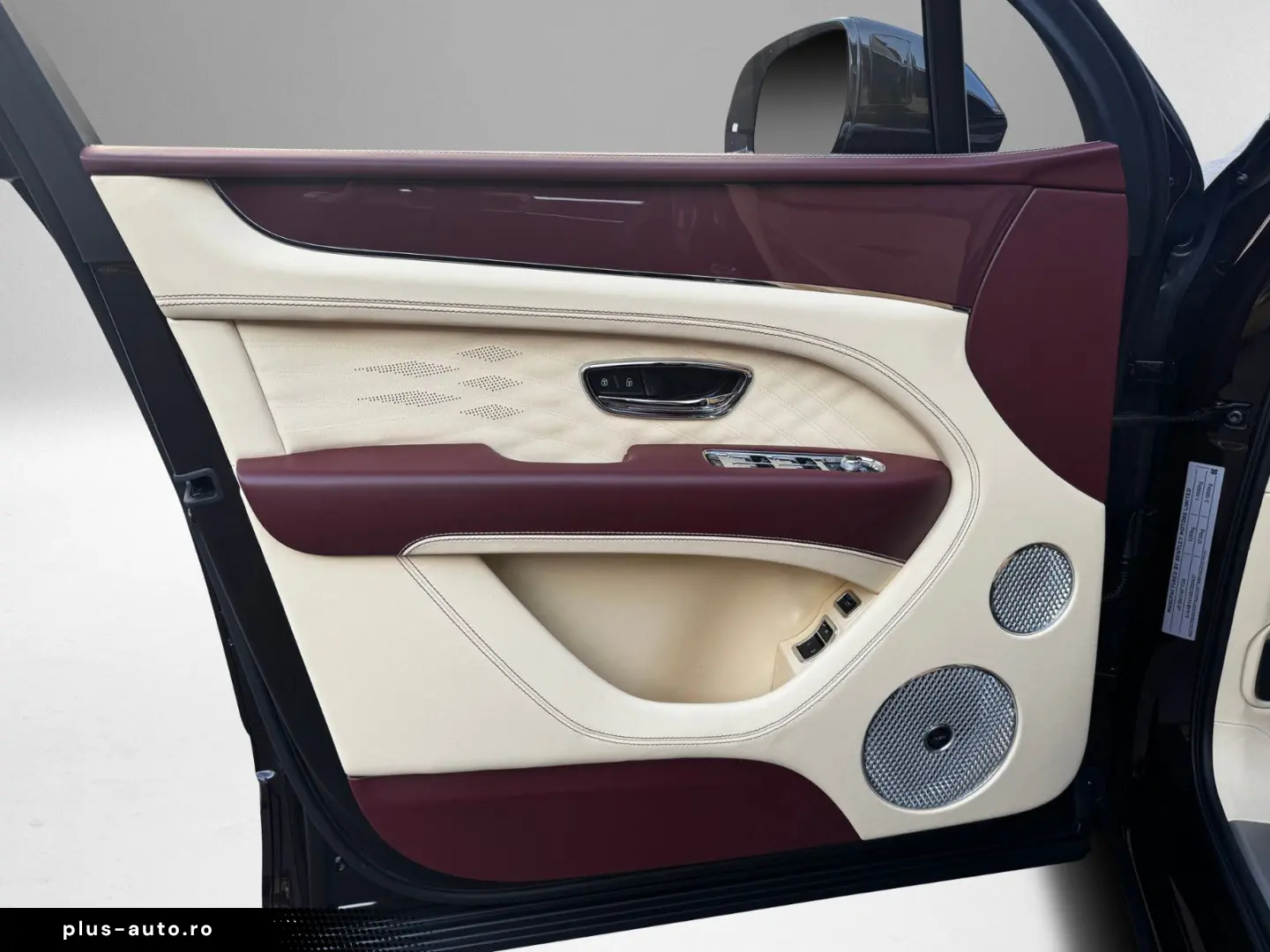 BENTLEY Bentayga  AZURE V8 - MY25