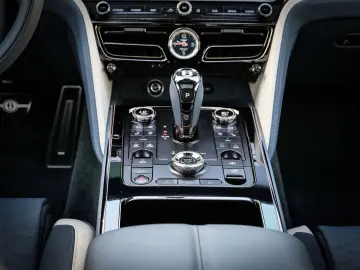 BENTLEY Flying Spur Speed Thunder  Blackline  Wellness S