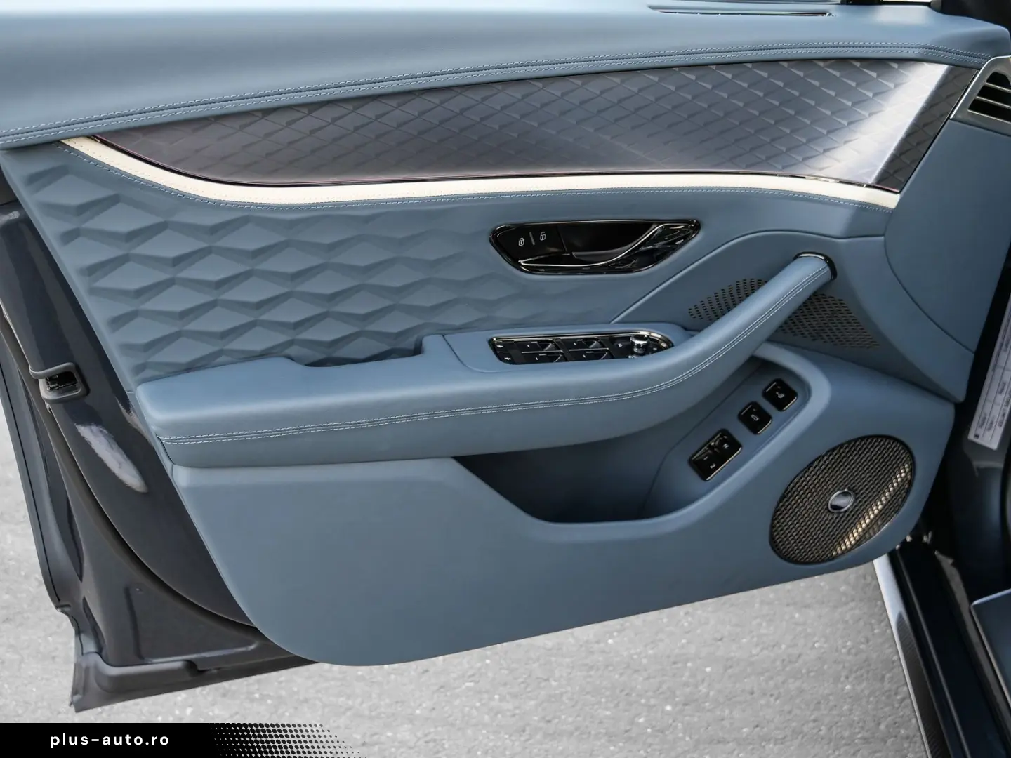BENTLEY Flying Spur Speed Thunder  Blackline  Wellness S