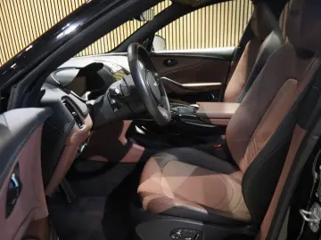 ASTON MARTIN DBX 4.0 V8-BRD-U-frei-Schwarz Braun-23 Zoll