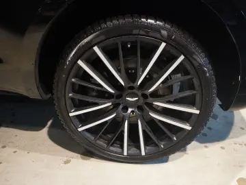 ASTON MARTIN DBX 4.0 V8-BRD-U-frei-Schwarz Braun-23 Zoll
