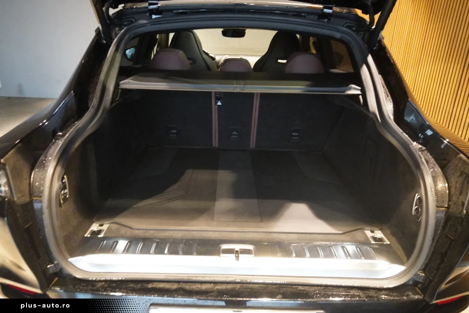 ASTON MARTIN DBX 4.0 V8-BRD-U-frei-Schwarz Braun-23 Zoll