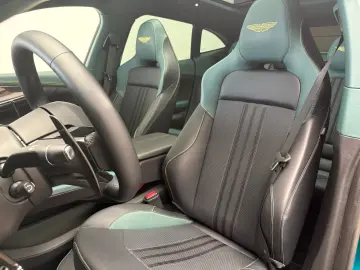 ASTON MARTIN DBX707 AMR24 Edition - Carbon