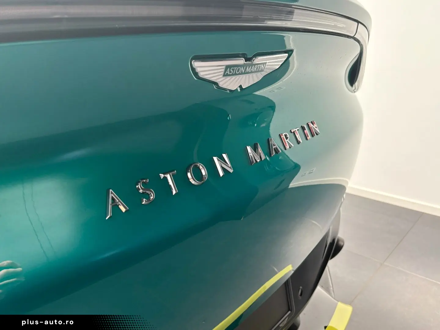 ASTON MARTIN DBX707 AMR24 Edition - Carbon
