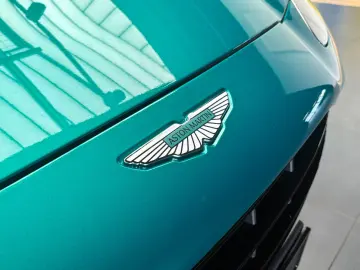 ASTON MARTIN DBX707 AMR24 Edition - Carbon