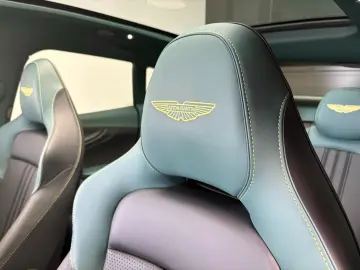 ASTON MARTIN DBX707 AMR24 Edition - Carbon