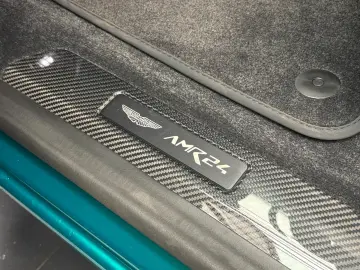 ASTON MARTIN DBX707 AMR24 Edition - Carbon