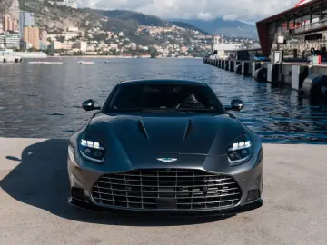 ASTON MARTIN Vanquish