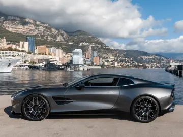 ASTON MARTIN Vanquish