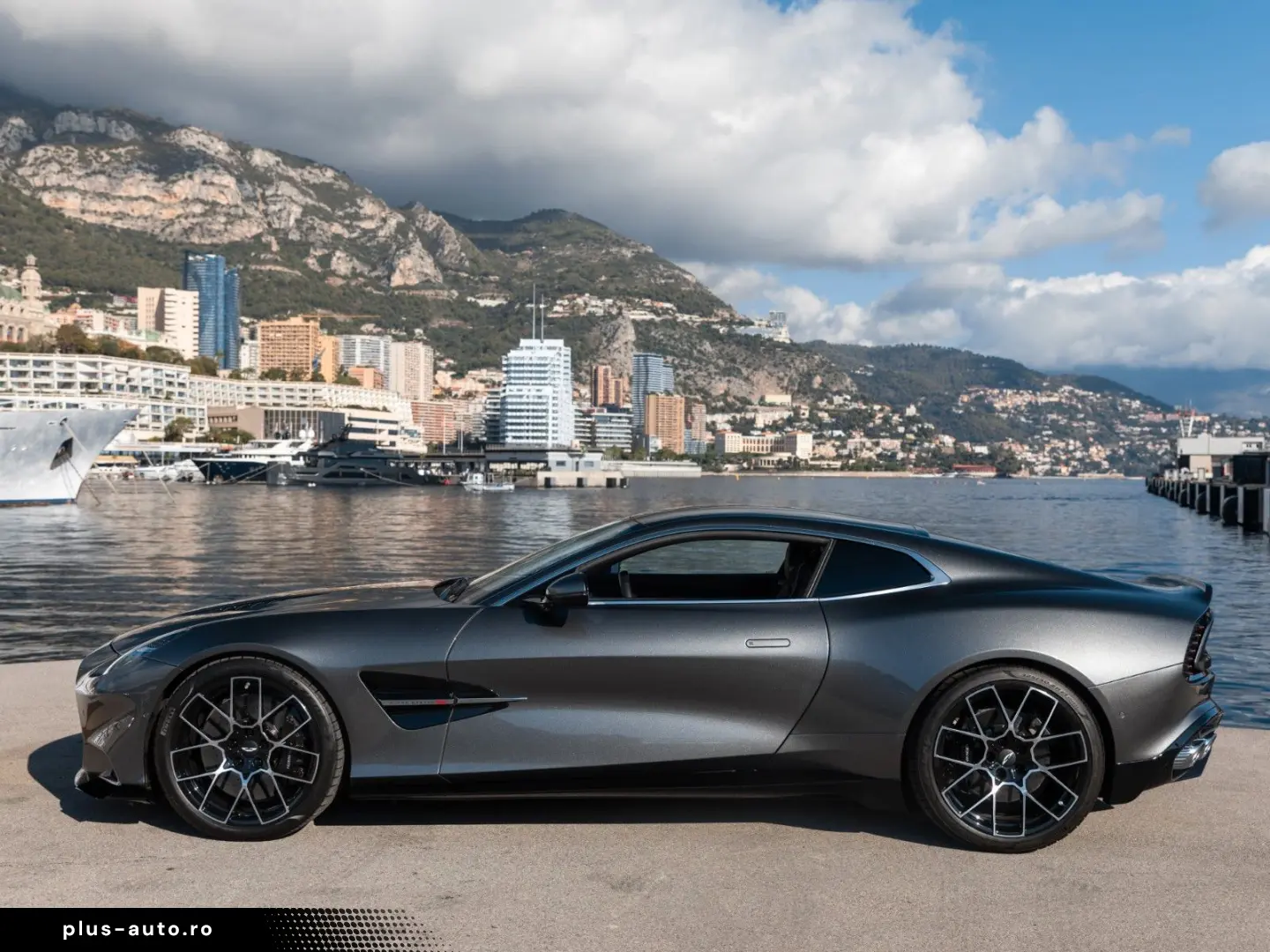 ASTON MARTIN Vanquish