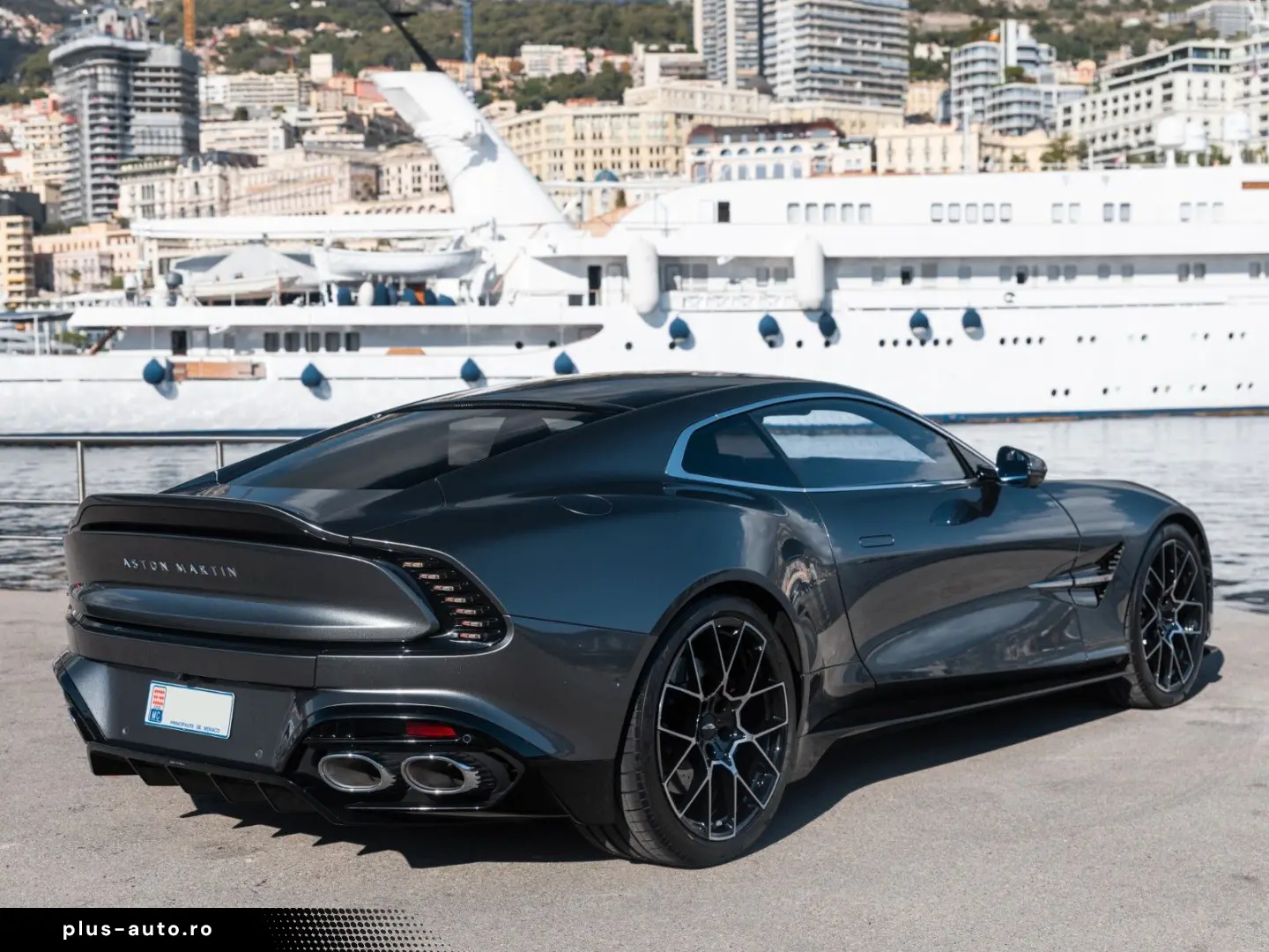 ASTON MARTIN Vanquish