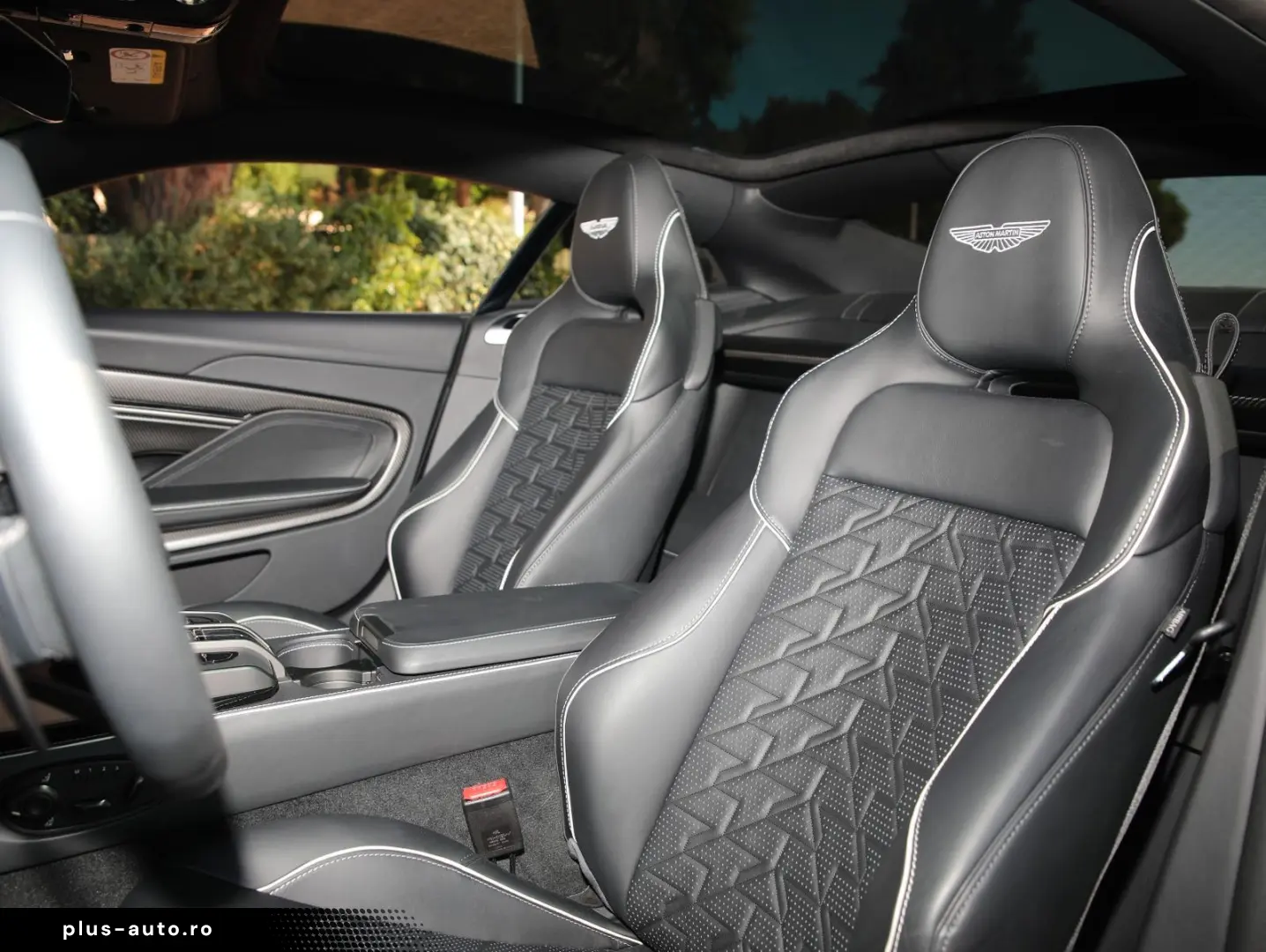 ASTON MARTIN Vanquish