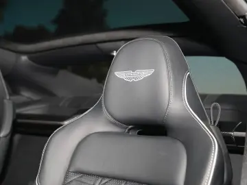 ASTON MARTIN Vanquish
