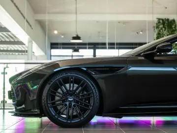 ASTON MARTIN DB12 VOLANTE 4.0 V8
