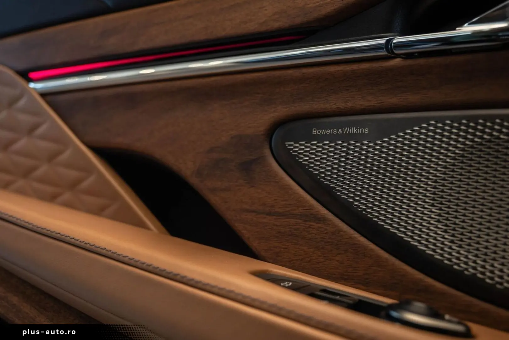 ASTON MARTIN DB12 VOLANTE 4.0 V8