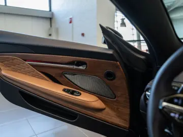 ASTON MARTIN DB12 VOLANTE 4.0 V8