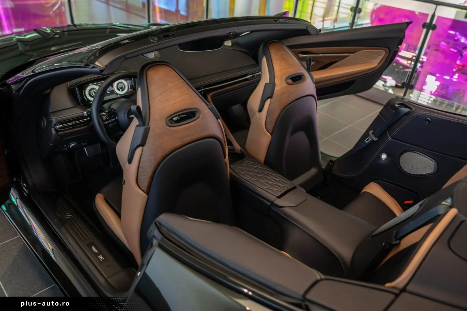 ASTON MARTIN DB12 VOLANTE 4.0 V8