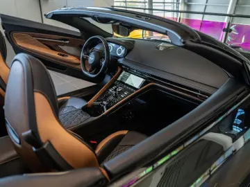 ASTON MARTIN DB12 VOLANTE 4.0 V8