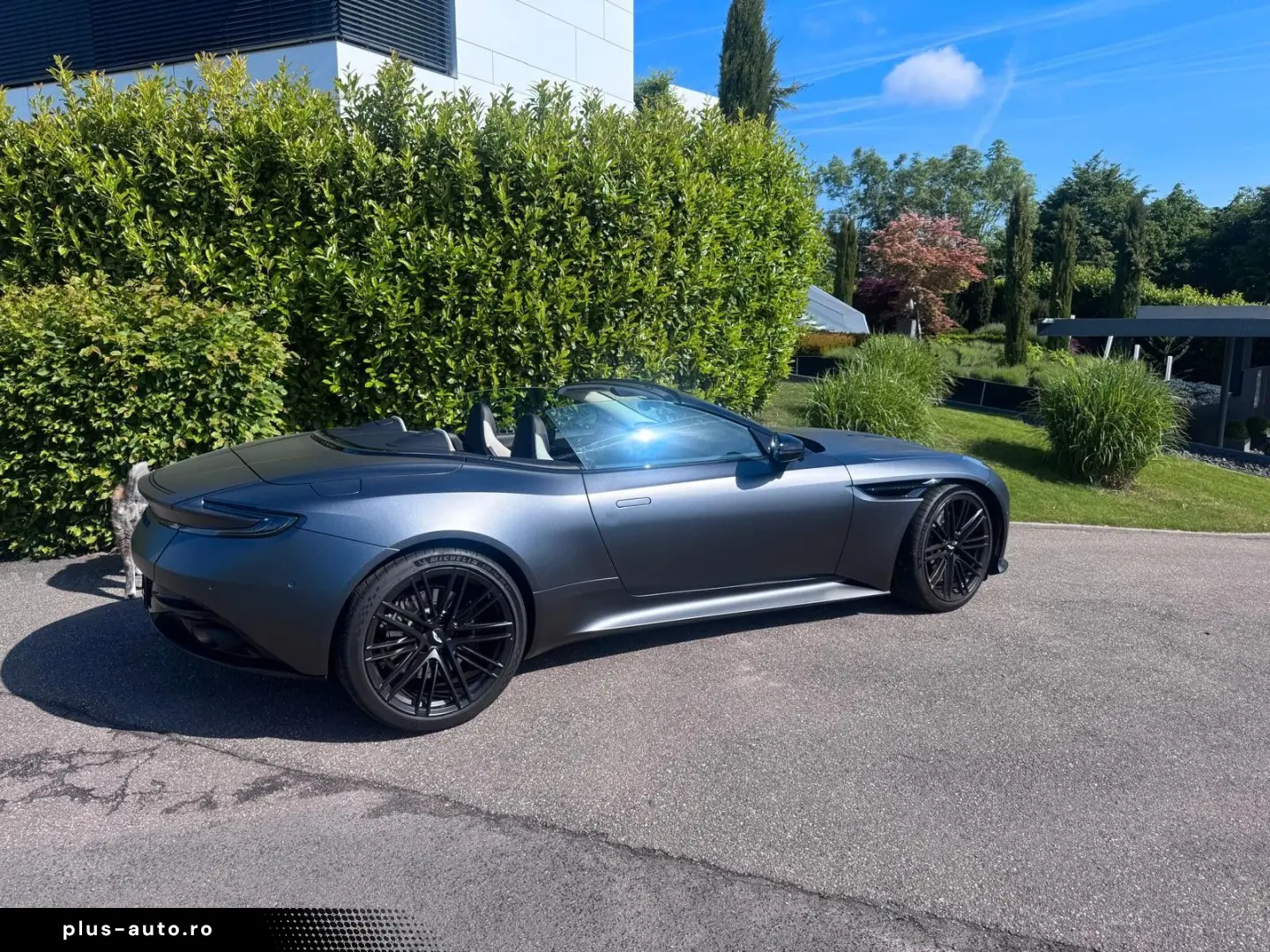 ASTON MARTIN DB12 4.0 V8 Volante