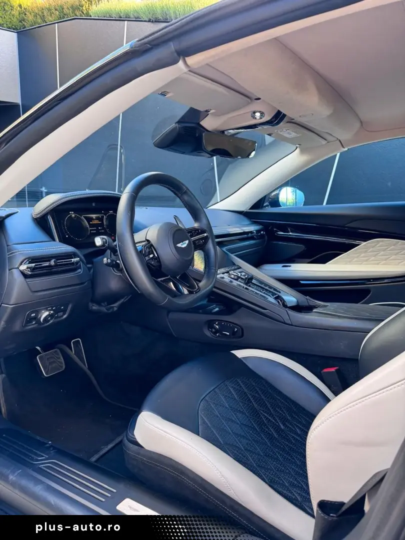 ASTON MARTIN DB12 4.0 V8 Volante