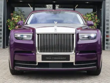 ROLLS ROYCE Phantom Series II  The Extrovert    Starlight