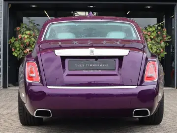 ROLLS ROYCE Phantom Series II  The Extrovert    Starlight