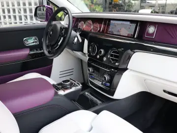ROLLS ROYCE Phantom Series II  The Extrovert    Starlight