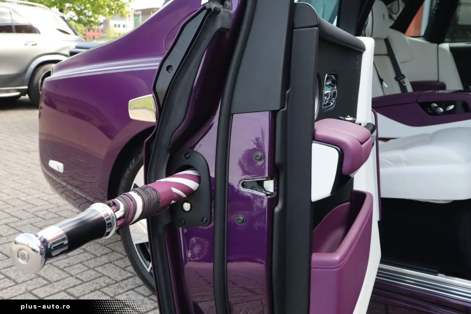 ROLLS ROYCE Phantom Series II  The Extrovert    Starlight