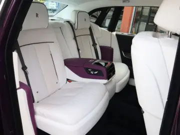 ROLLS ROYCE Phantom Series II  The Extrovert    Starlight