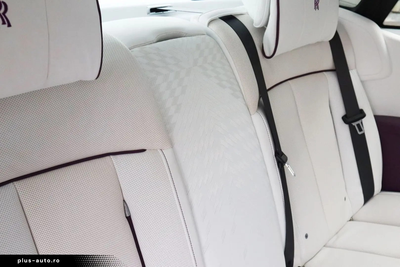 ROLLS ROYCE Phantom Series II  The Extrovert    Starlight