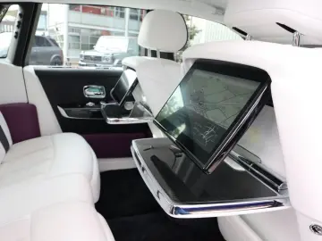 ROLLS ROYCE Phantom Series II  The Extrovert    Starlight
