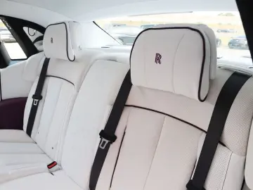 ROLLS ROYCE Phantom Series II  The Extrovert    Starlight