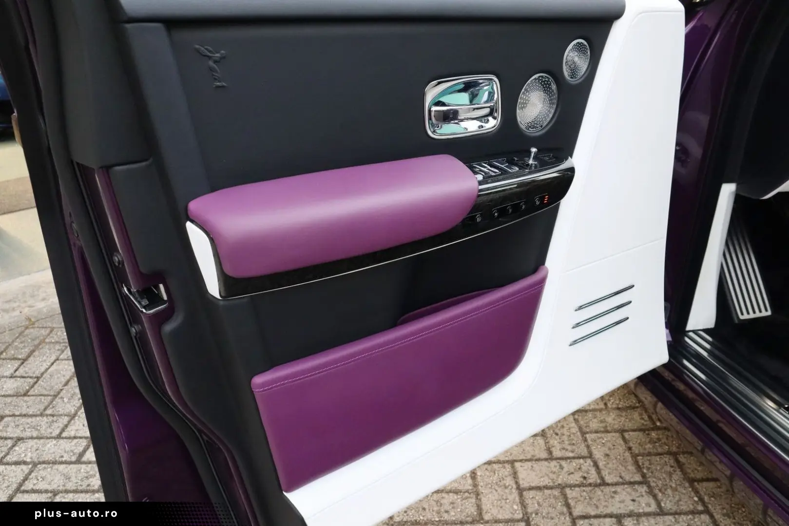ROLLS ROYCE Phantom Series II  The Extrovert    Starlight