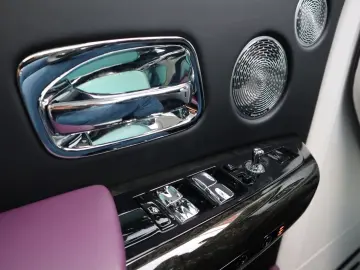 ROLLS ROYCE Phantom Series II  The Extrovert    Starlight