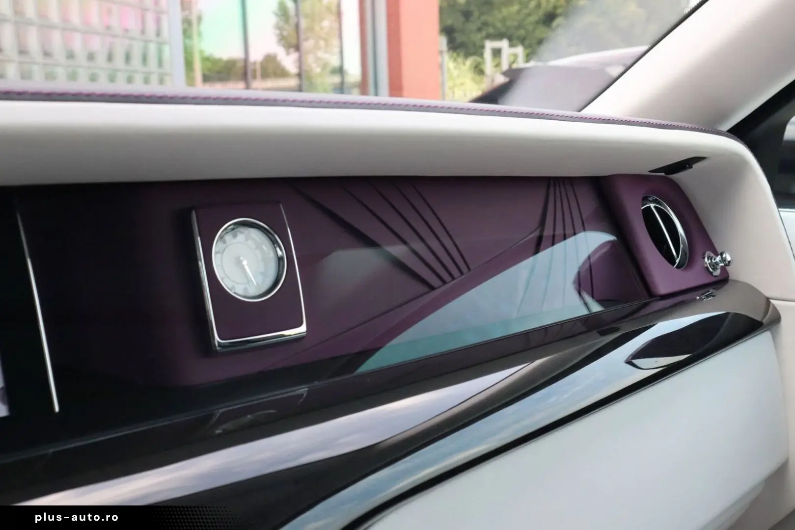 ROLLS ROYCE Phantom Series II  The Extrovert    Starlight