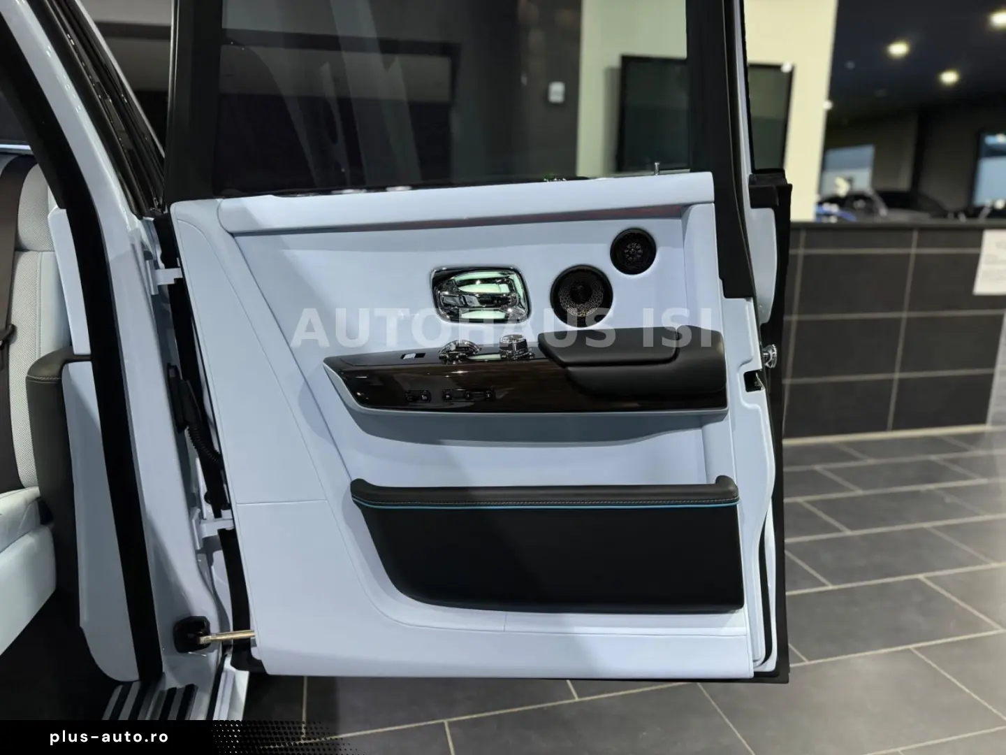 ROLLS ROYCE Phantom TWO-TONE  NOVITEC SPOFEC VIP 4SEATS  24
