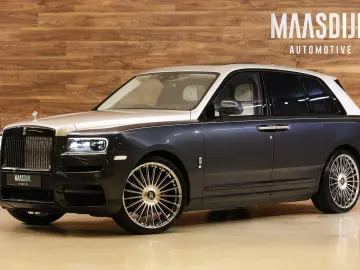 ROLLS ROYCE Cullinan 6.75 V12 Two-Tone Massage Pano Bespoke